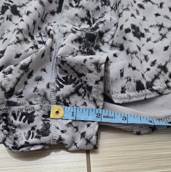 Vuori Short - Picture 6 of 6